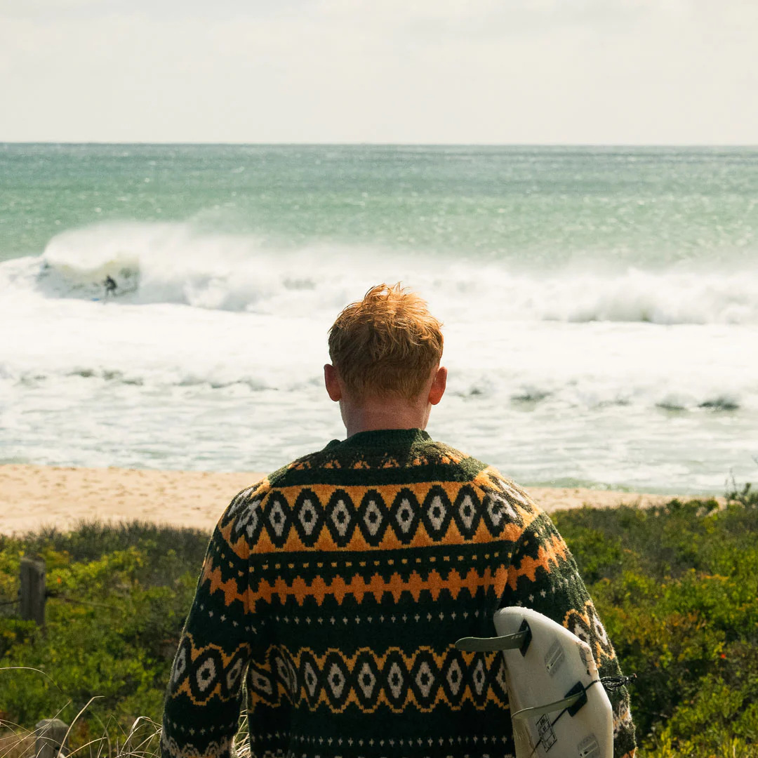 Men's Apres Ski Sweater - Image 8