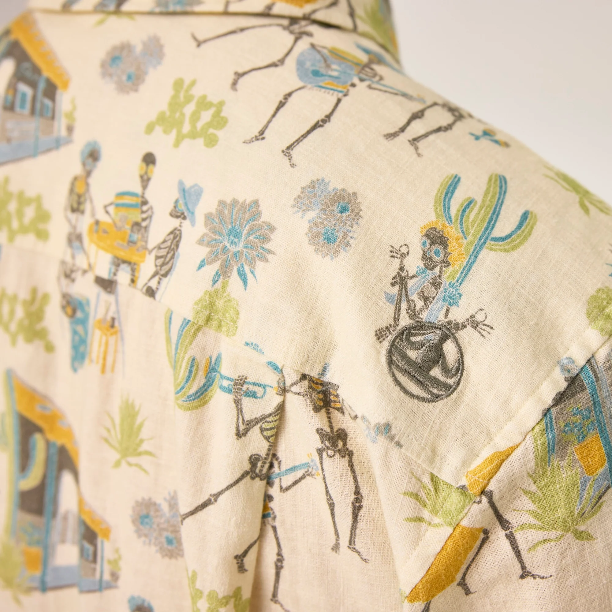 Men's Cantina Shirt - Image 12